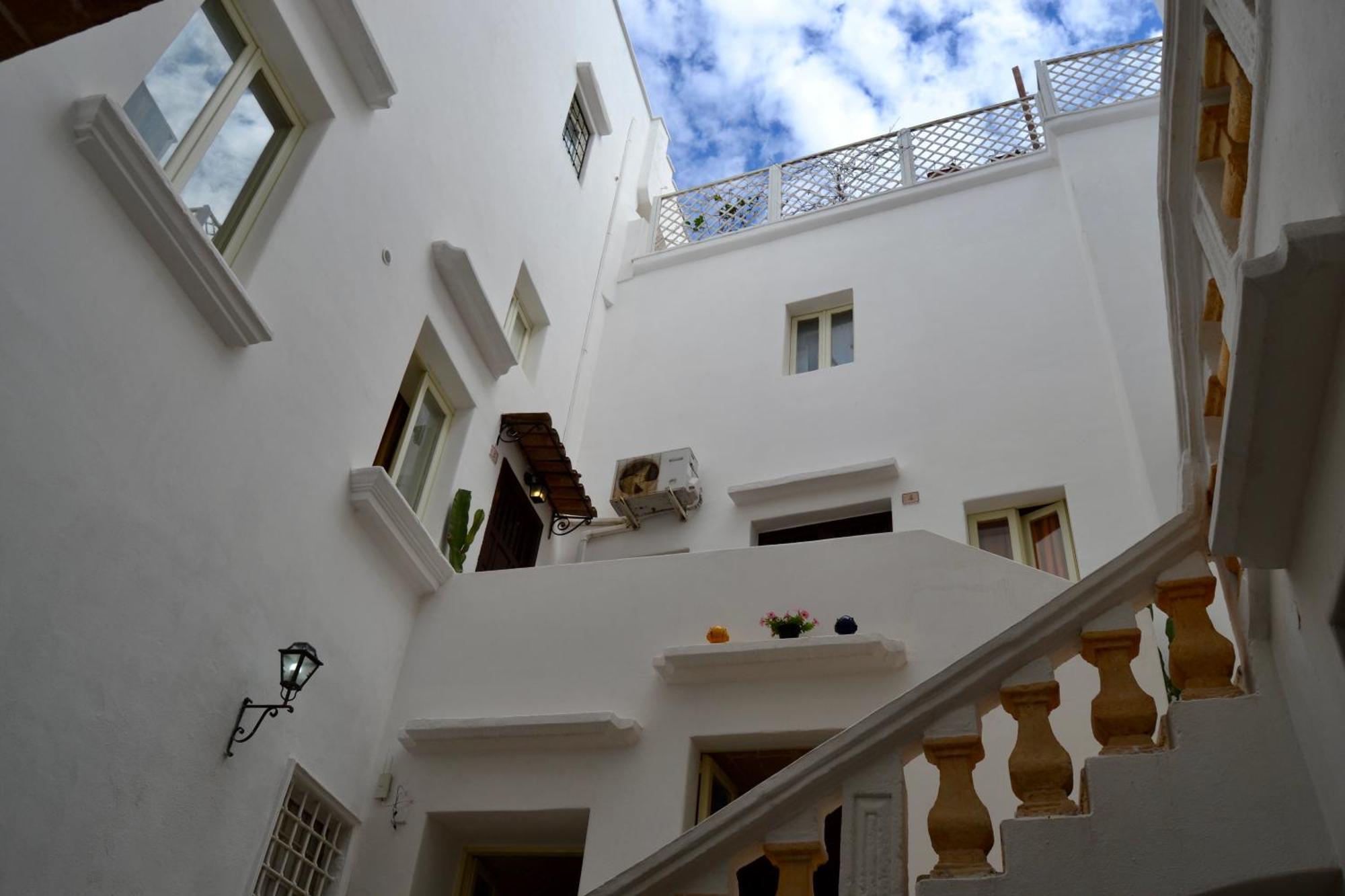Kallistos Suites & Apartments Gallipoli Ngoại thất bức ảnh