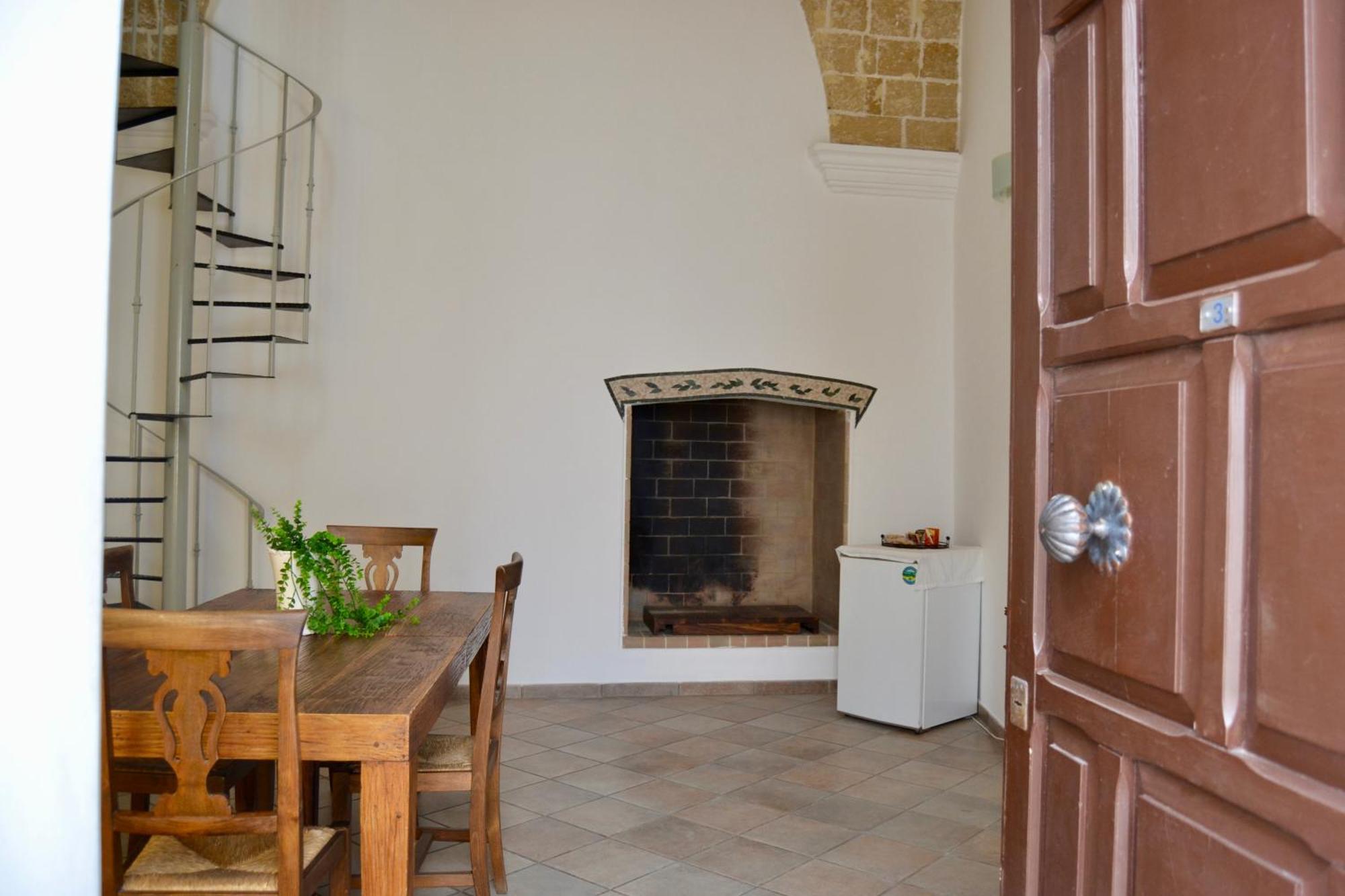 Kallistos Suites & Apartments Gallipoli Ngoại thất bức ảnh